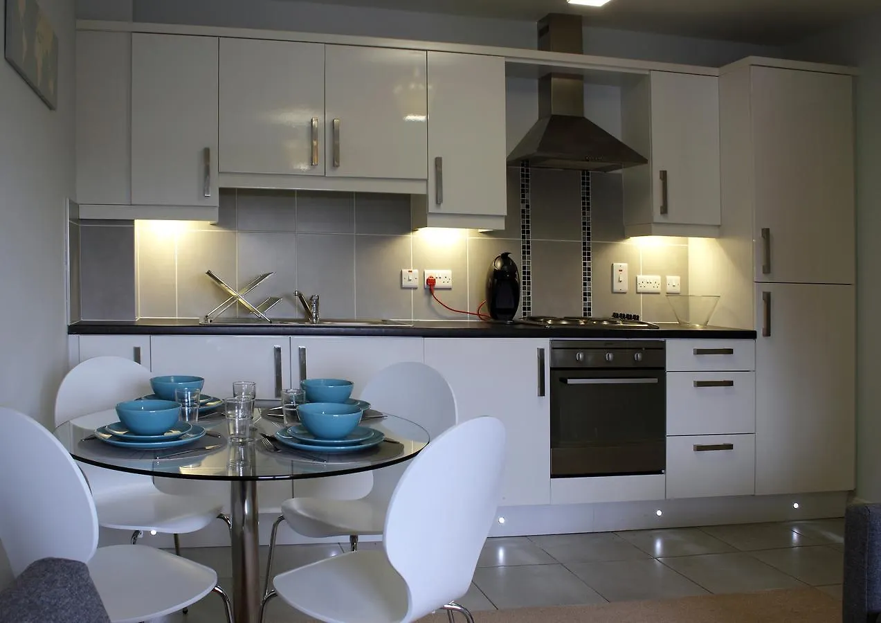 Summerhill Suite Belfast 0*,